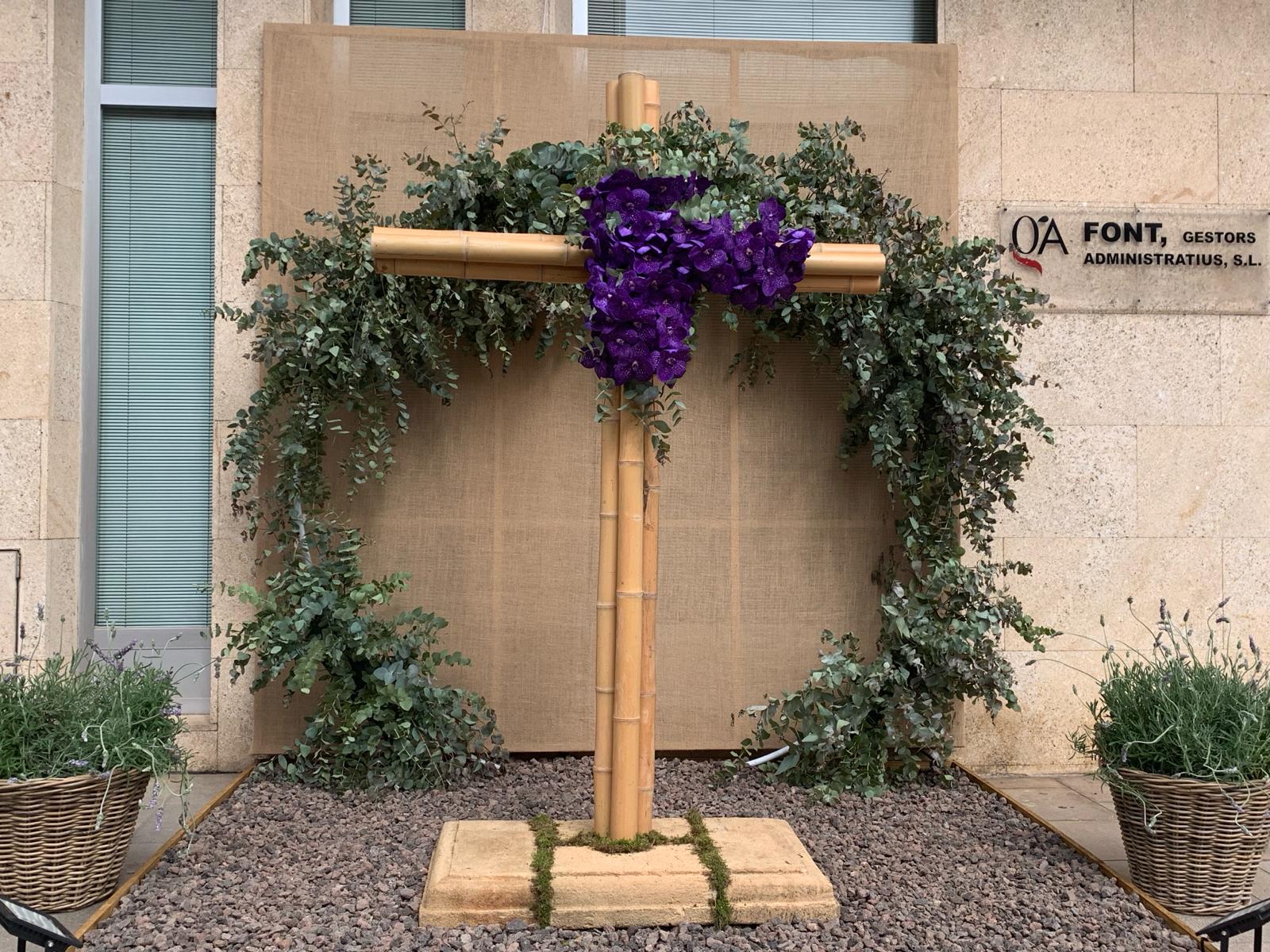 Cruz del Nazareno del mayoral Vicente José Ortolá