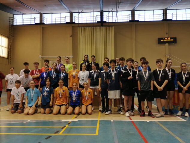 Imagen: Deportistas de las Escuelas Municipales del Bádminton Javea  (1)