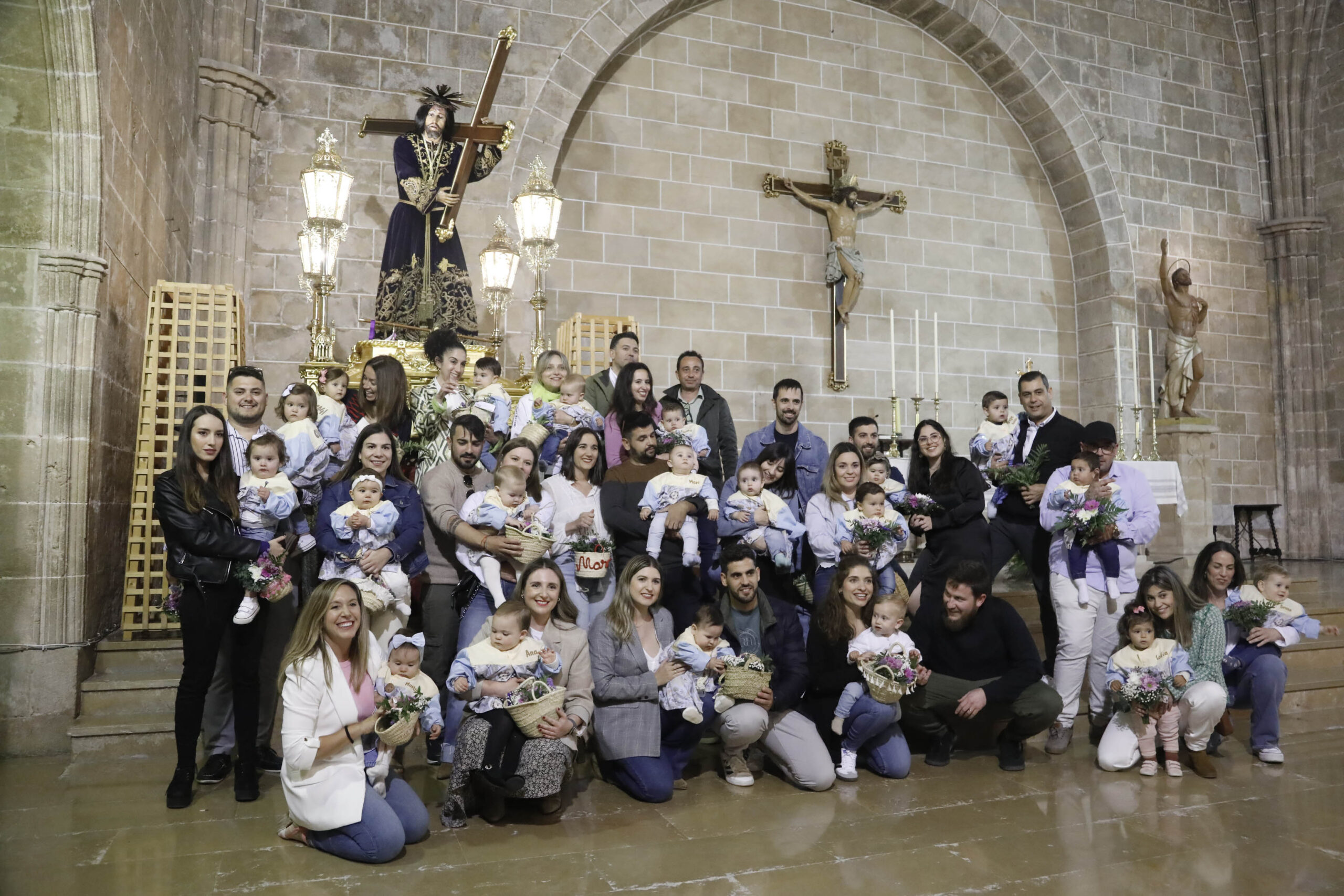 Ofrenda de flores a Jesús Nazareno (41)