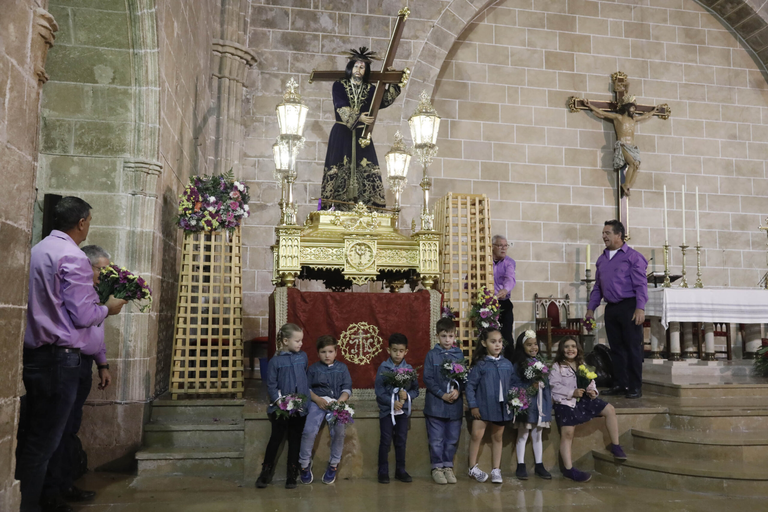 Ofrenda de flores a Jesús Nazareno (46)