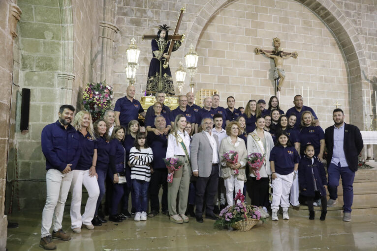 Ofrenda de flores a Jesús Nazareno (53)