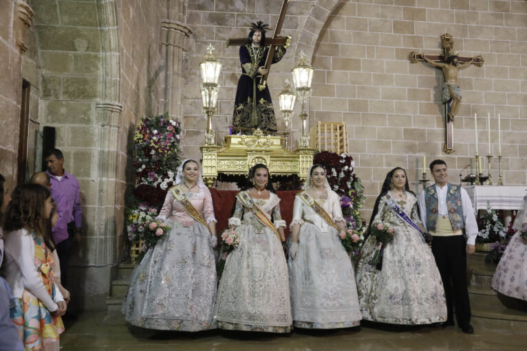 Ofrenda de flores a Jesús Nazareno (59)