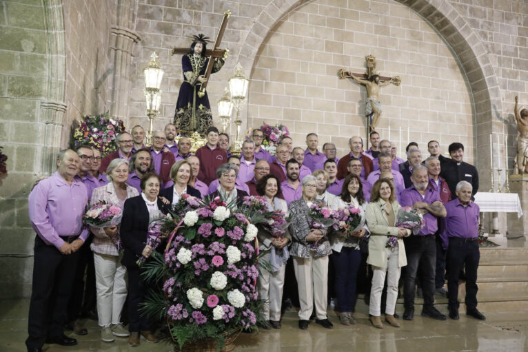 Cofradía del Nazareno en la ofrenda de flores