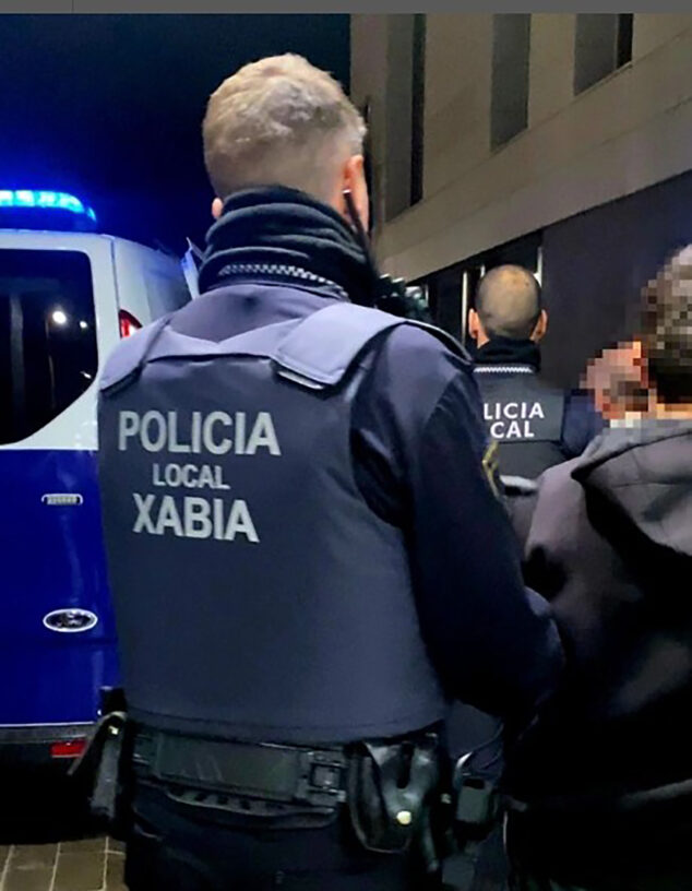 Imagen: Policía Local de Xàbia en la detención