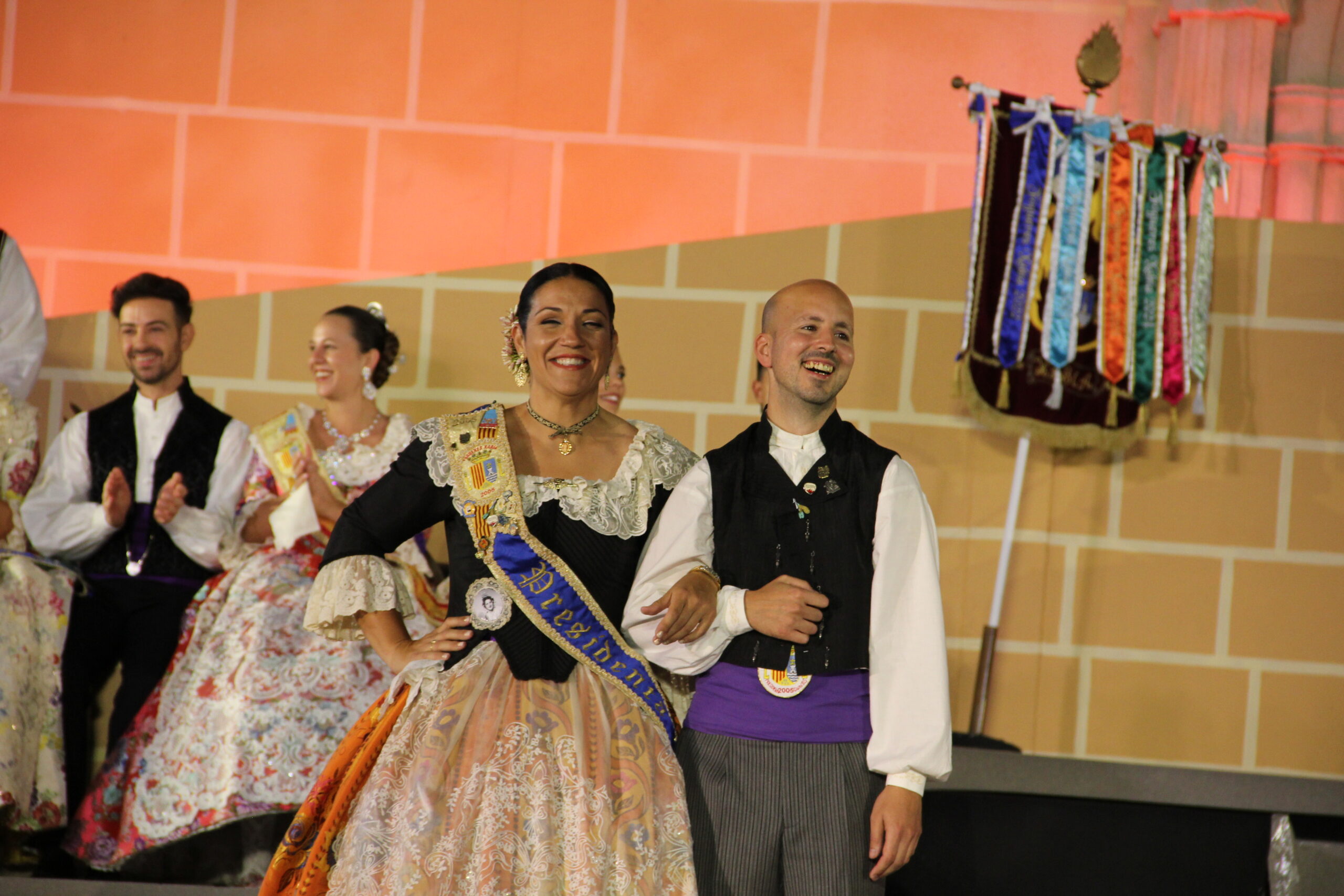 Acto homenaje a reinas y presidentes por el 75 aniversario de Fogueres Xàbia (102)