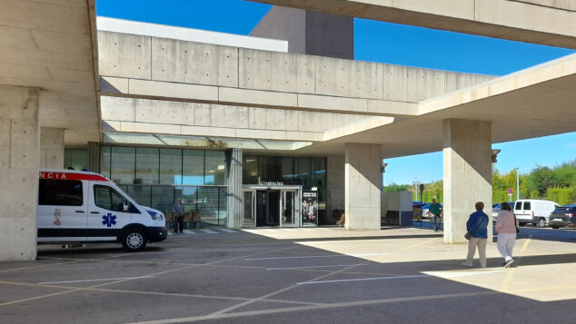 Imagen: Entrada de urgencias del Hospital de Dénia