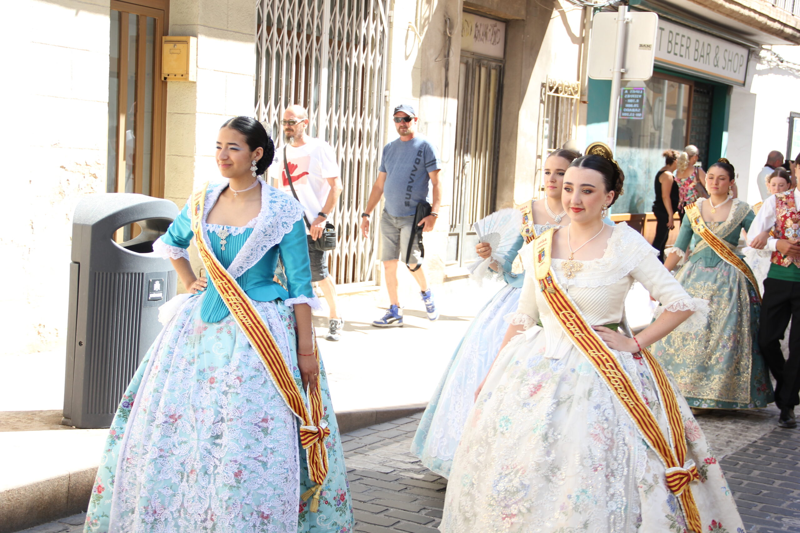 Pasacalle calles engalanadas y cremà de les Fogueres de los mayores (5)