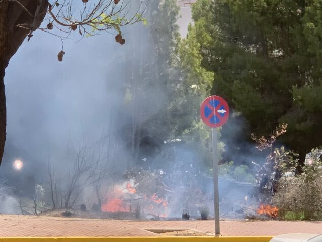 Imagen: Incendio originada en la parcela de Xàbia