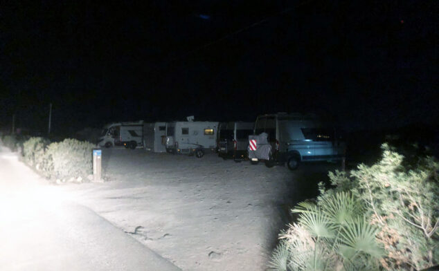 Imagen: Caravanas pernoctando en el mirador de Cabo San Antonio Xàbia