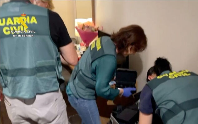 Imagen: Guardia Civil en labores de registro Foto archivo