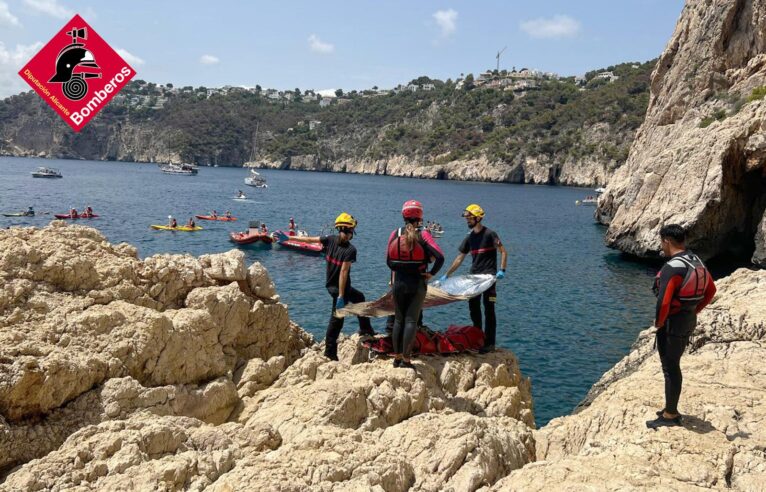 Atención a la herida en la Cova del Llop Marí de Xàbia