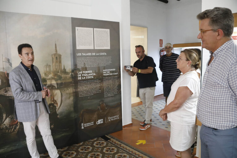 Exposición 'De temor i seda, les talaies de la Costa' (1)