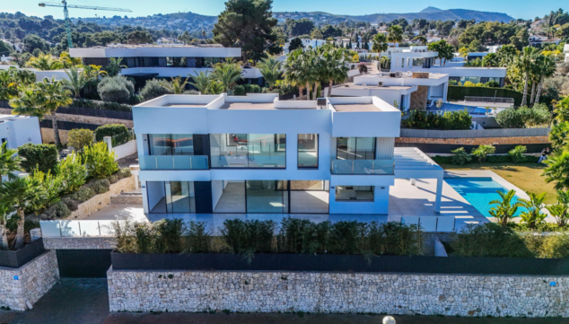 Imagen: Impresionante villa de nueva construcción junto al Arenal en Jávea