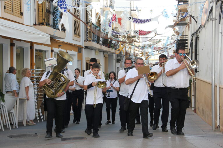 Encuentro comarcal de Bandas de Musica en el 60 aniversario de la banda de Xàbia (18)