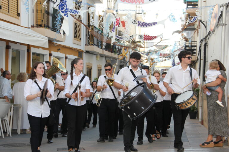 Encuentro comarcal de Bandas de Musica en el 60 aniversario de la banda de Xàbia (20)