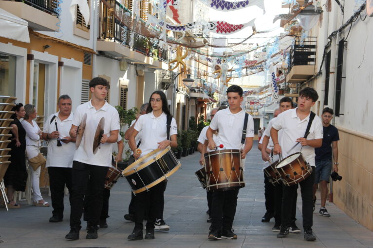 Encuentro comarcal de Bandas de Musica en el 60 aniversario de la banda de Xàbia (4)