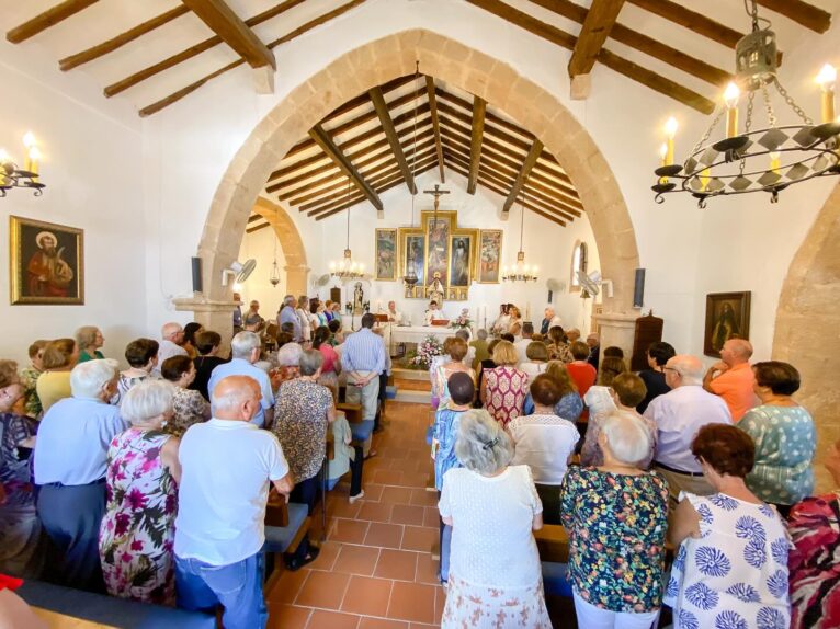 Misa en la Ermita del Pópul con motivo de la festividad