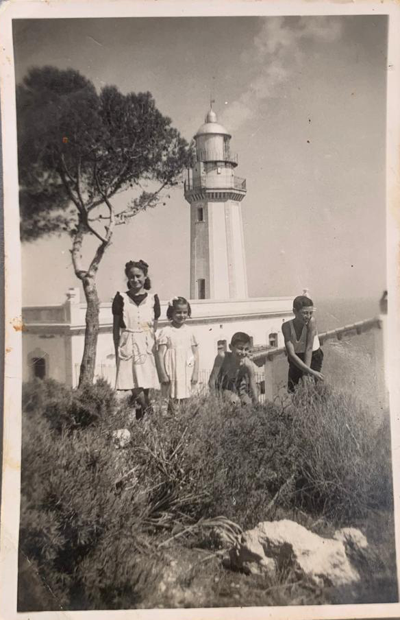 Foto antigua del faro de la Nao