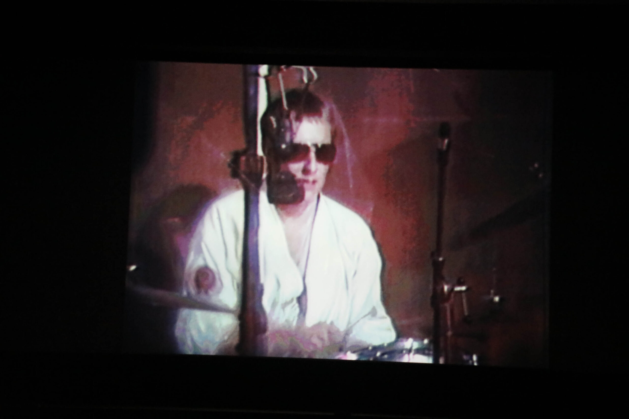 Geoff Britton, bateria de Wings, presenta la película ‘Paul McCartney & Wings. One hand Clapping’ en el Cine Jayan (12)