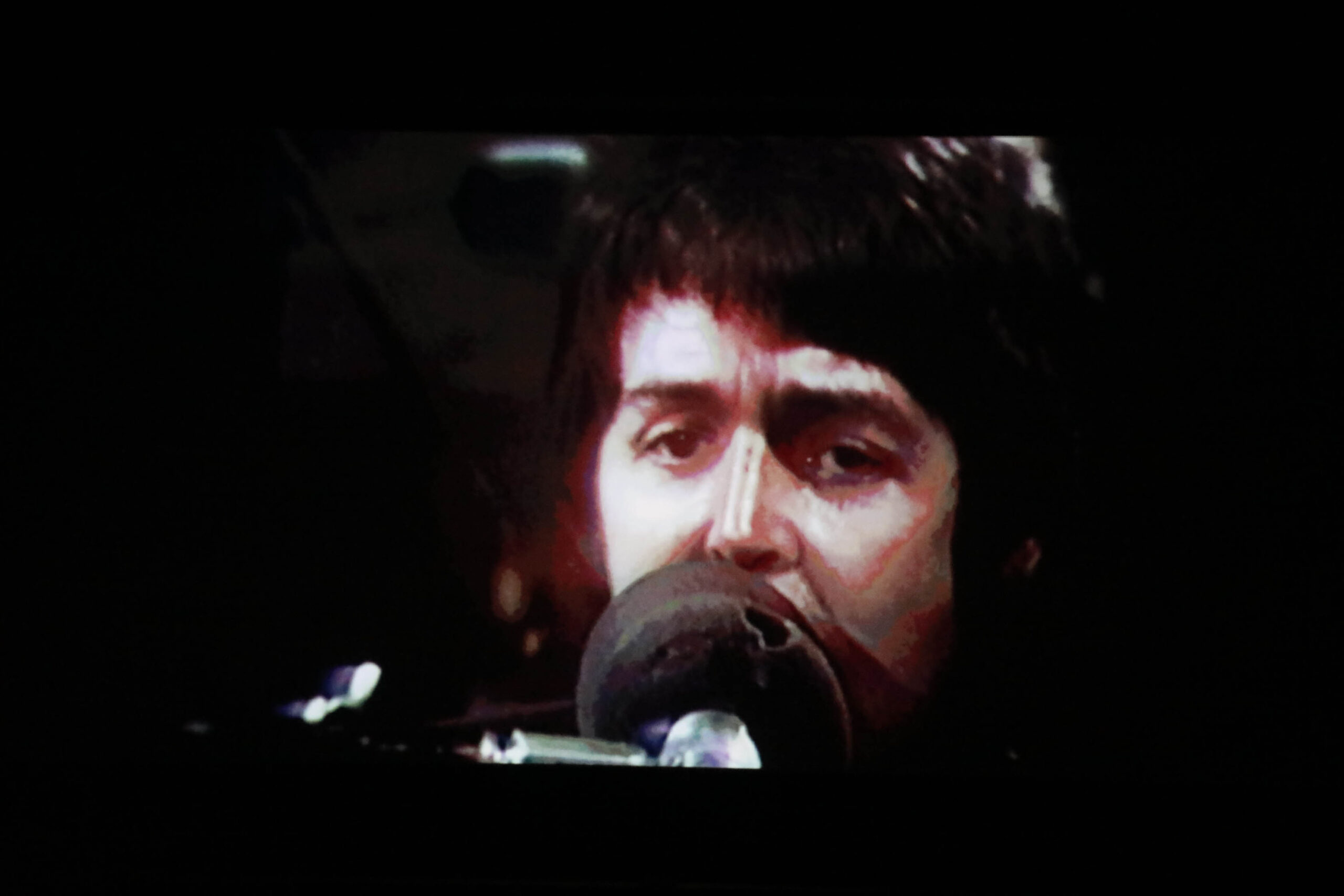 Geoff Britton, bateria de Wings, presenta la película ‘Paul McCartney & Wings. One hand Clapping’ en el Cine Jayan (4)