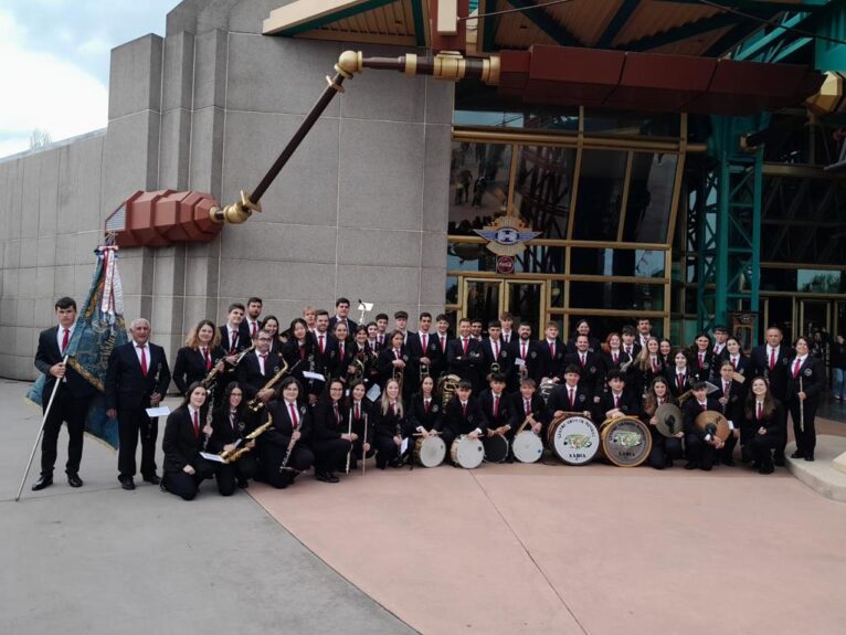 La Banda del CAM de Xàbia en Disneyland Paris