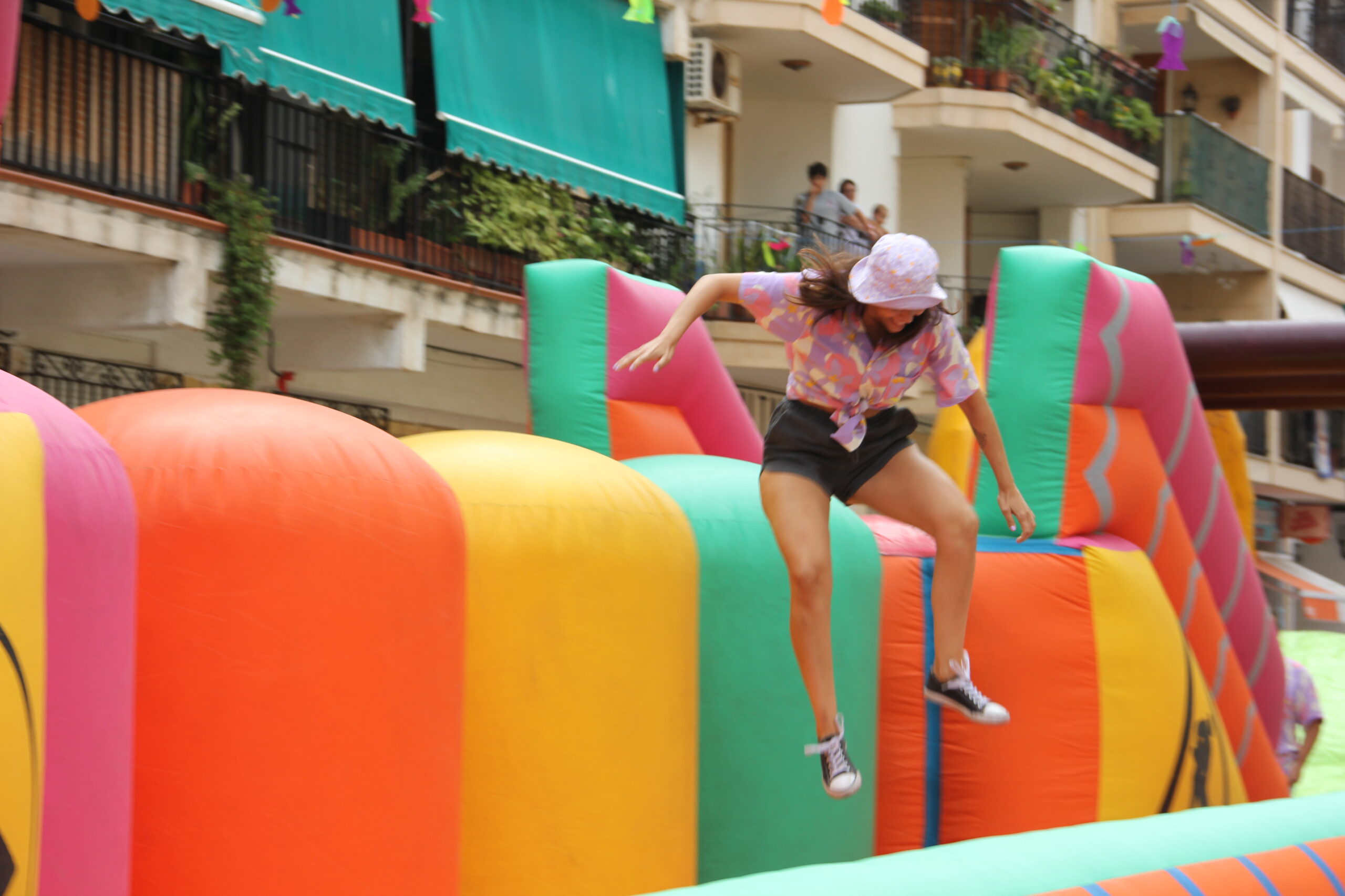 Las peñas marineras participan en el Gran Prix de las Fiestas de Loreto Xàbia (10)