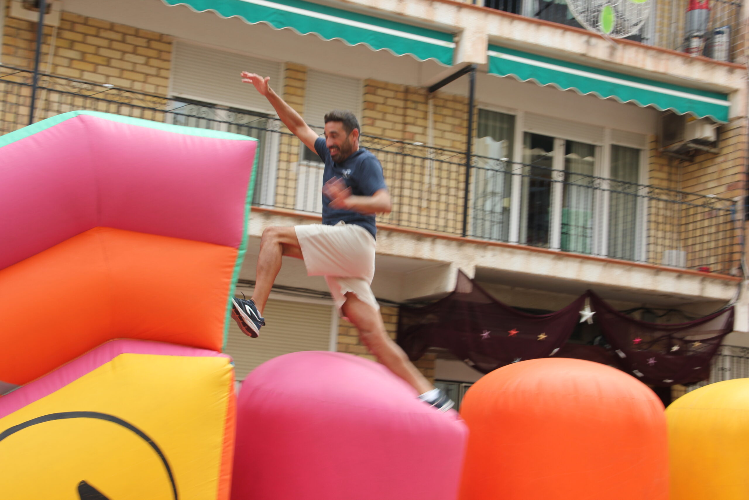 Las peñas marineras participan en el Gran Prix de las Fiestas de Loreto Xàbia (3)