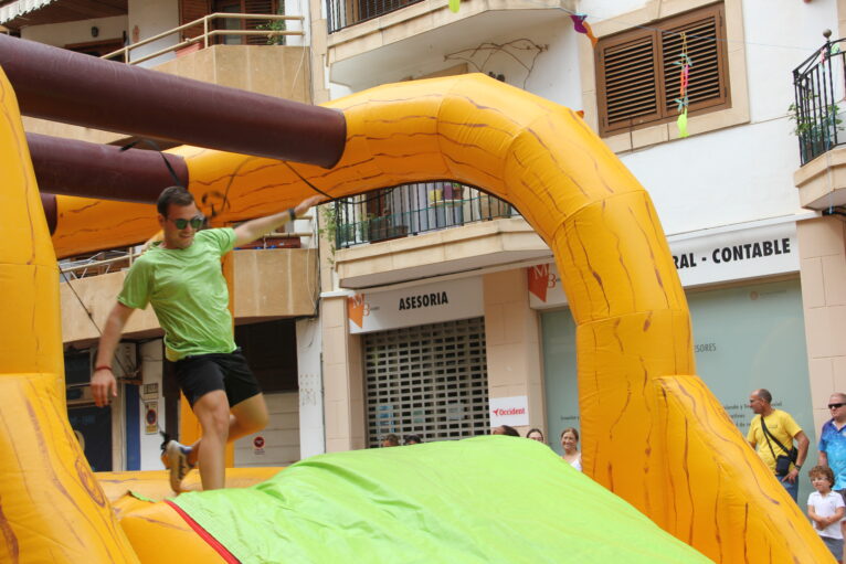 Las peñas marineras participan en el Gran Prix de las Fiestas de Loreto Xàbia (33)