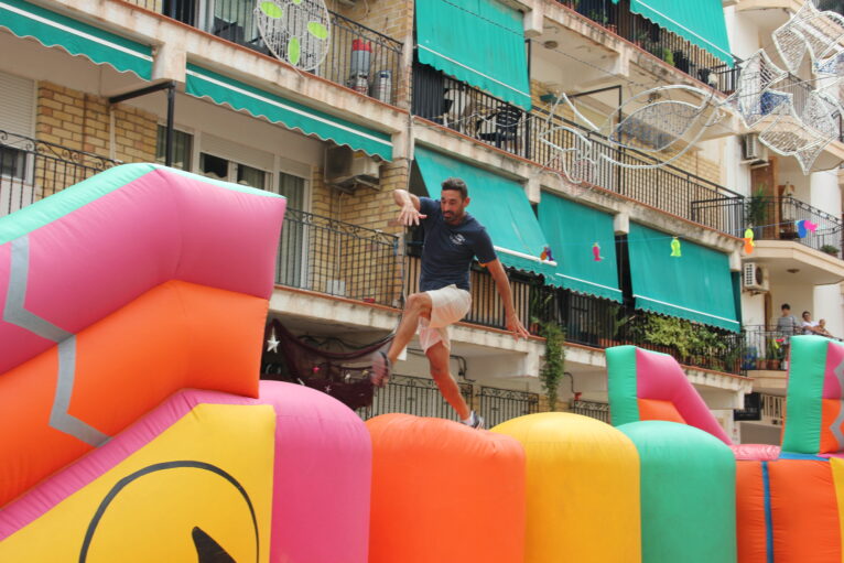 Las peñas marineras participan en el Gran Prix de las Fiestas de Loreto Xàbia (4)