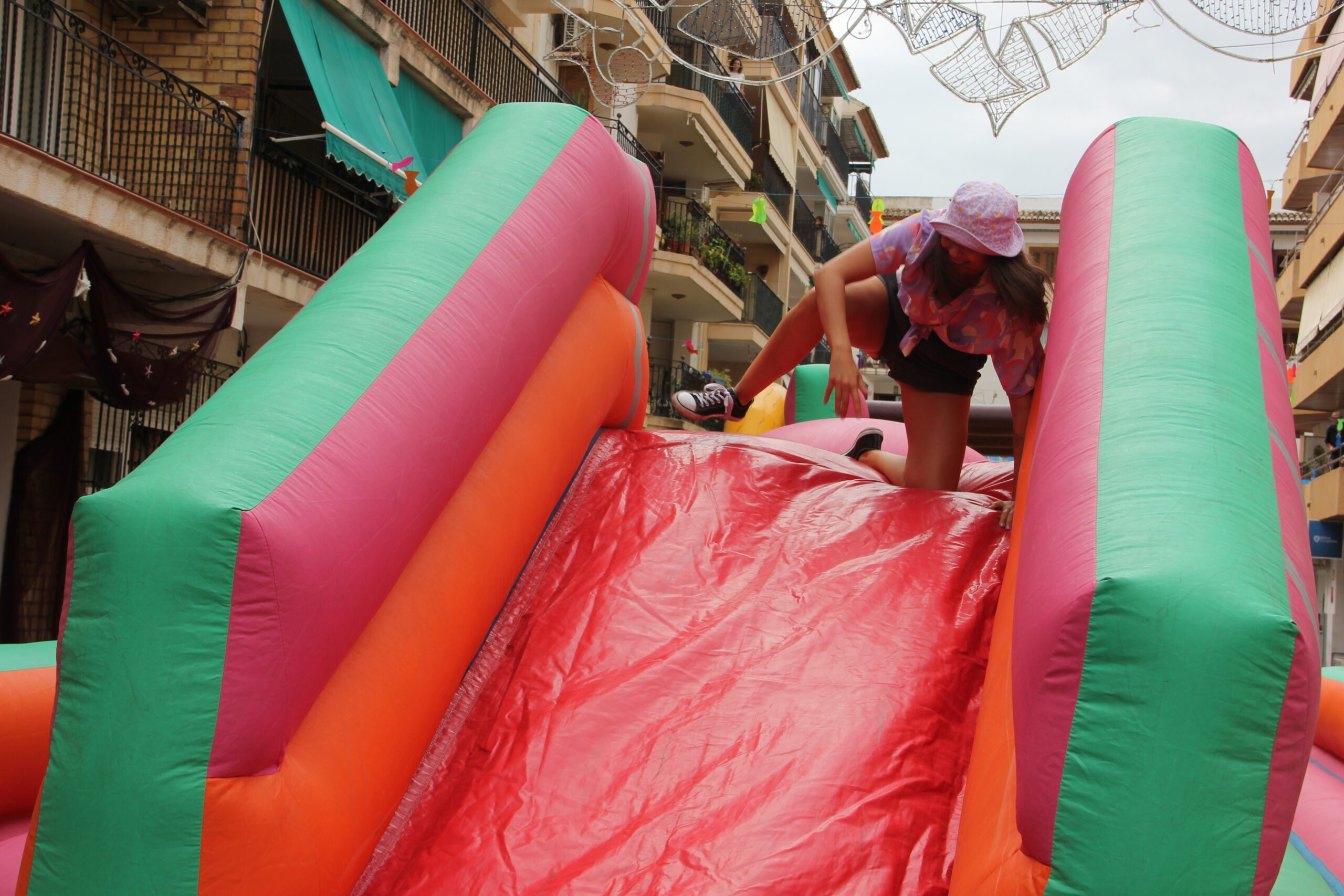 Las peñas marineras participan en el Gran Prix de las Fiestas de Loreto Xàbia (7)