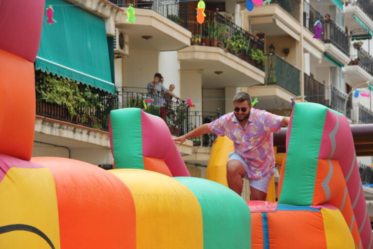 Las peñas marineras participan en el Gran Prix de las Fiestas de Loreto Xàbia (8)