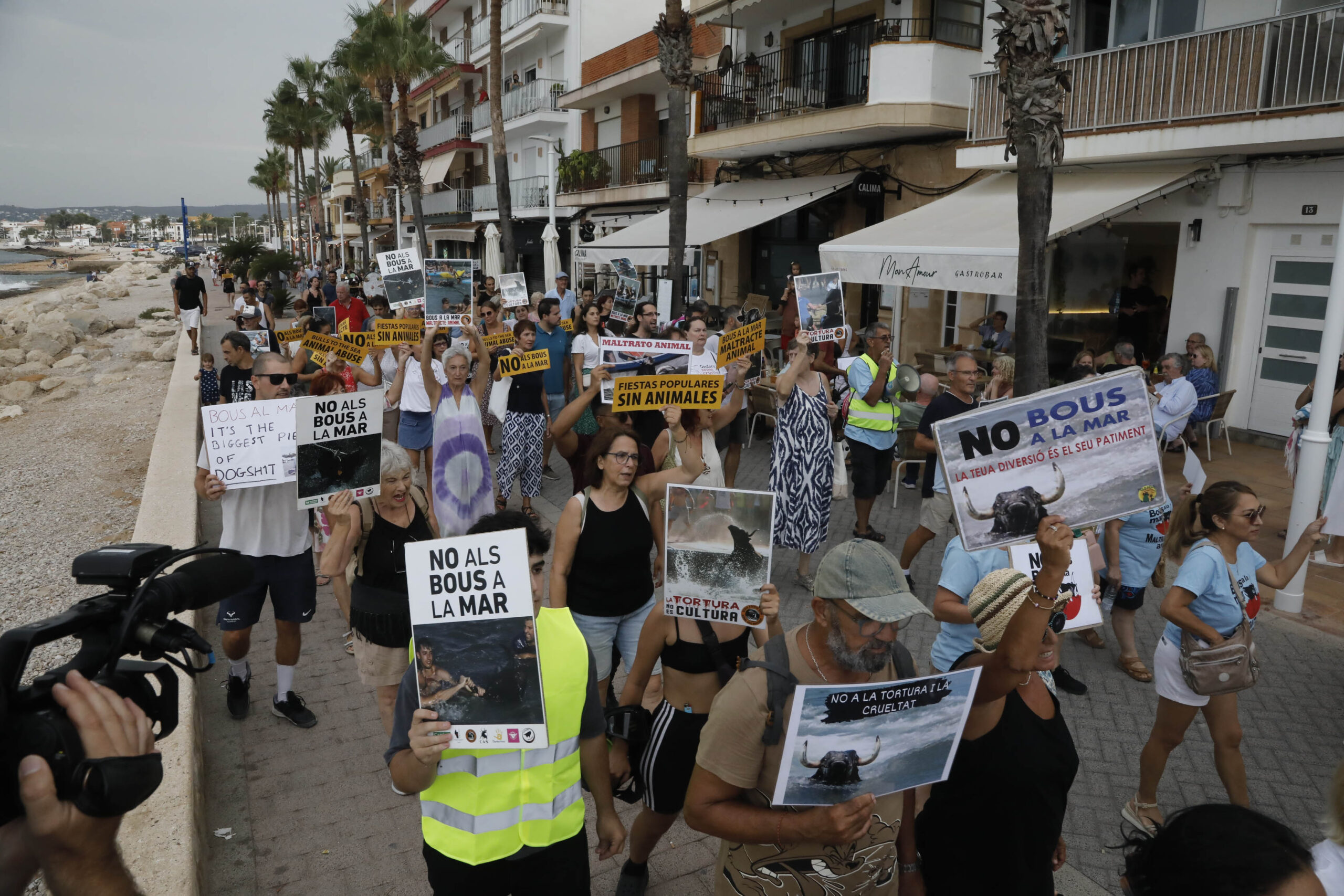 Manifestación antitaurina en Xàbia (21)