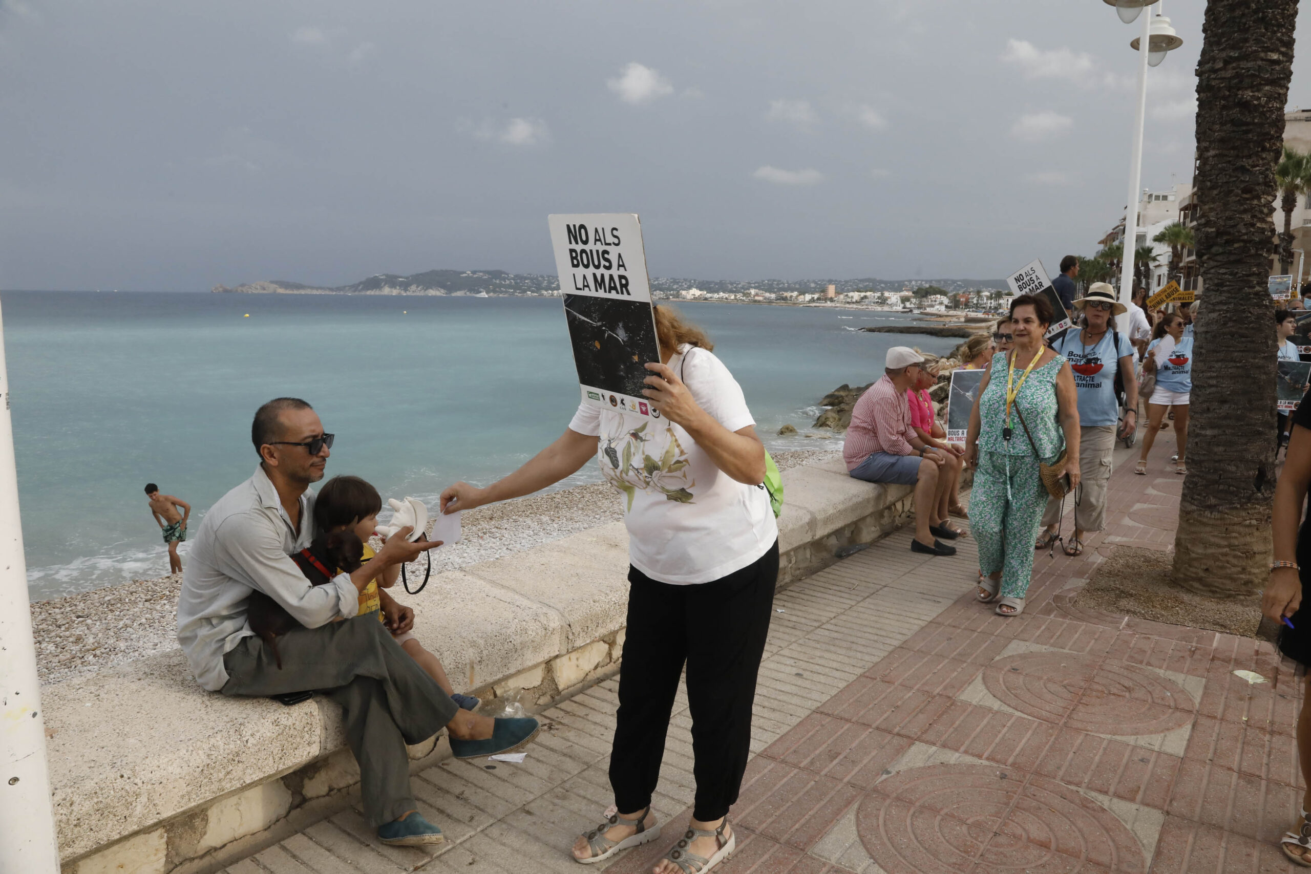 Manifestación antitaurina en Xàbia (23)