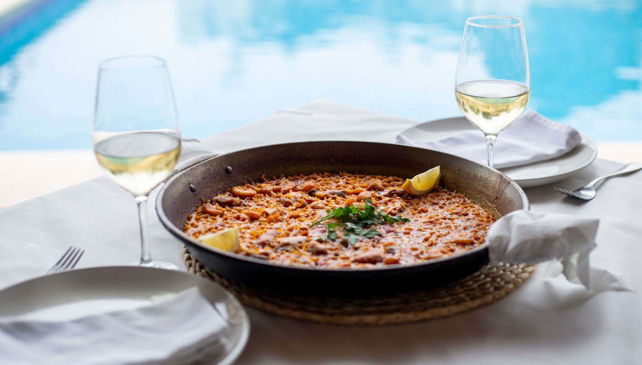 Disfruta de un arroz lleno de sabor en Restaurante Amanecer