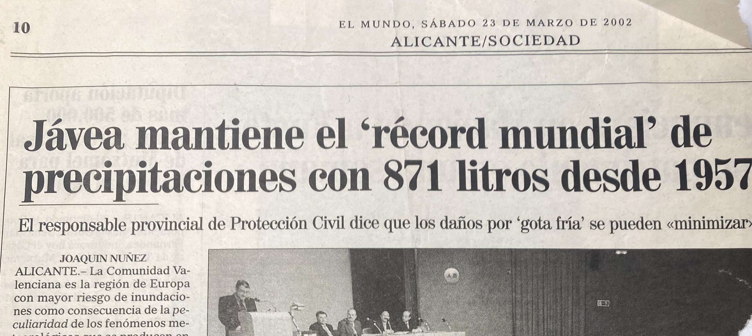 Recorte de prensa de El Mundo, 2002 | Foto Hemeroteca particular