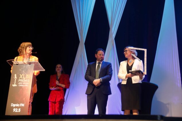 Imagen: Rosa Cardona y José Marcos Pons en la entrega del Premio José Marsal Caballero