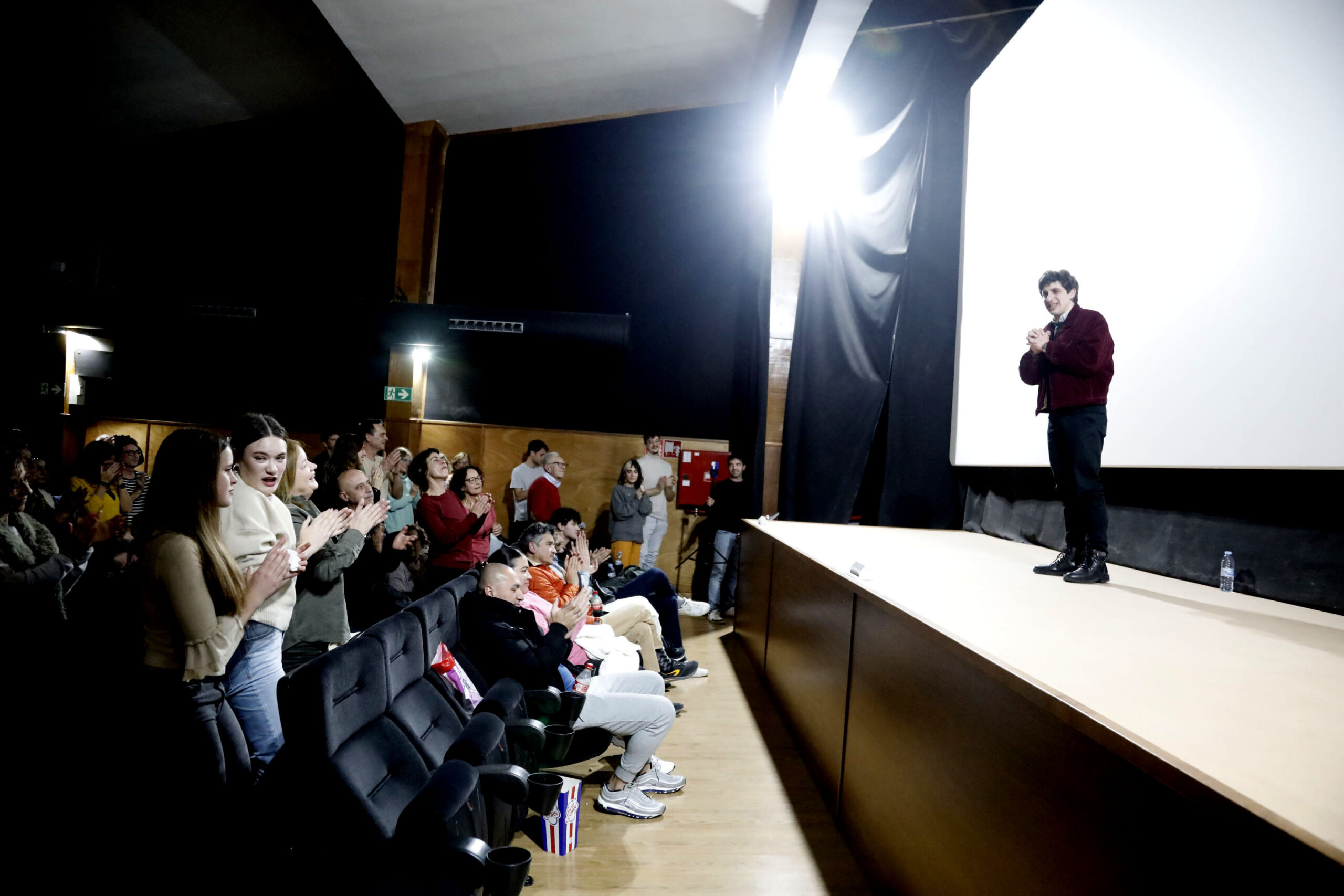 Óscar Lasarte estrena Es el enemigo en el Cine Jayan (32)