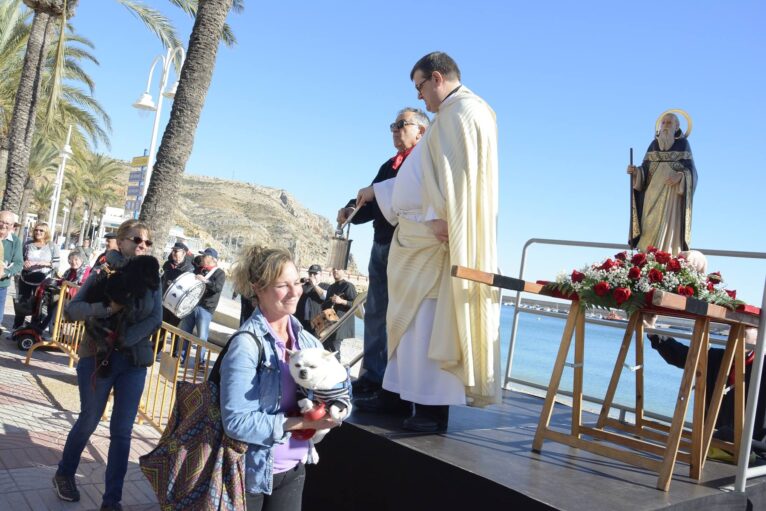 Acto de la bendición de animales en Duanes de la Mar