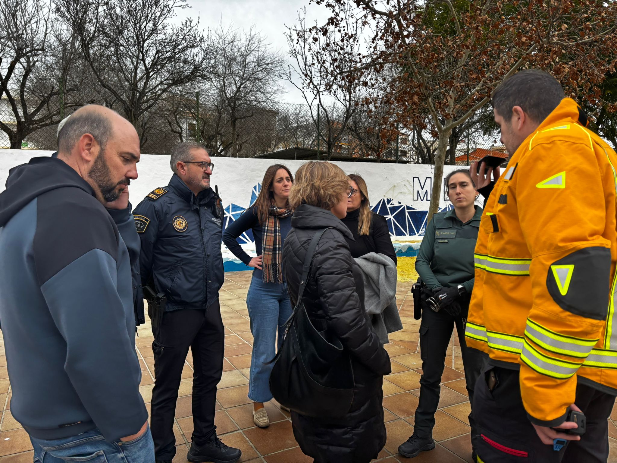 Actuación en el incendio de la caldera del colegio Mediterrànea de Xàbia (11)