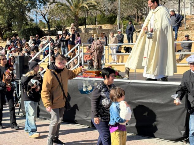 Imagen: Bendición de los animales por Sant Antoni en Xàbia 2025