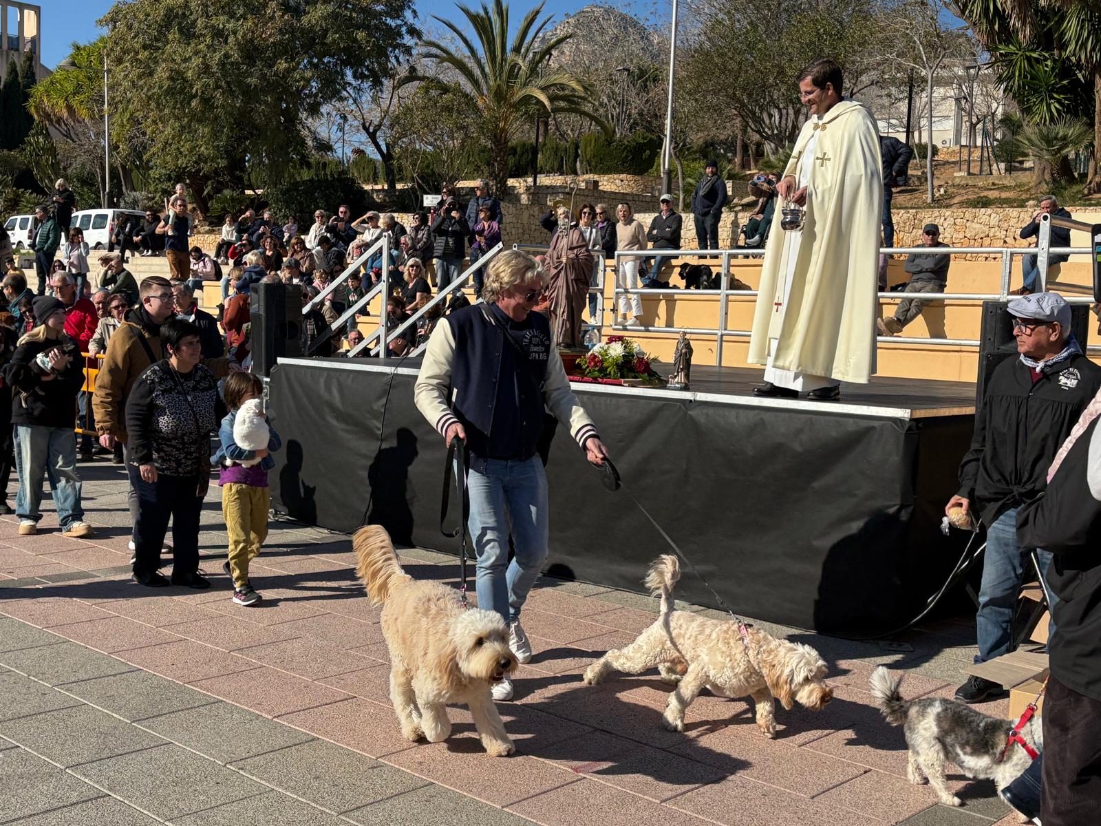 Bendición de los animales por Sant Antoni en Xàbia 2025 (14)