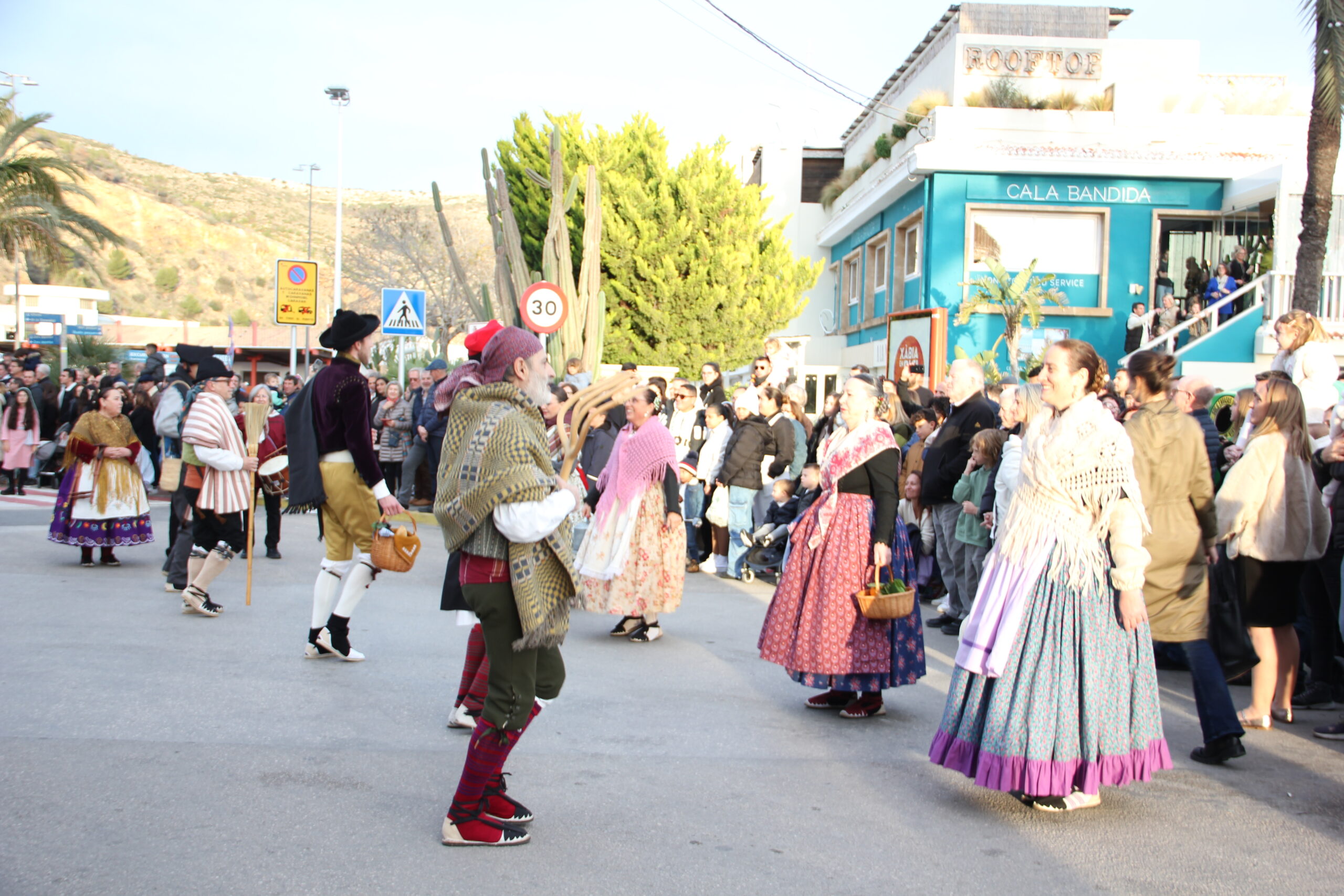 Cabalgata Reyes Magos de Oriente en Xàbia 2025 (23)