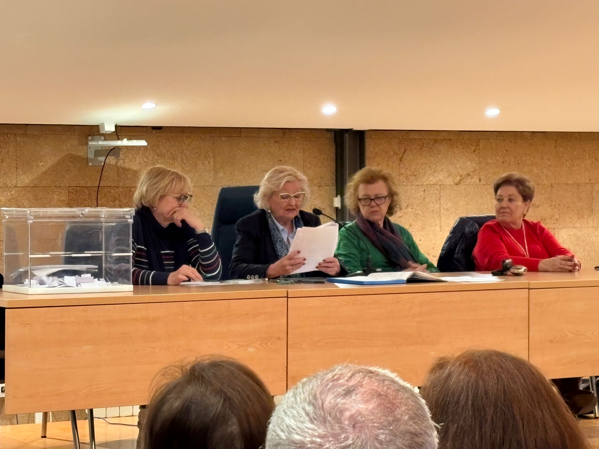 Isabel Nadal durante la Asamblea