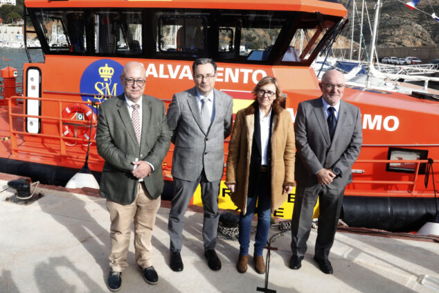 Imagen: Presentación de la nueva embarcación de Salvamar Fénix en Xàbia