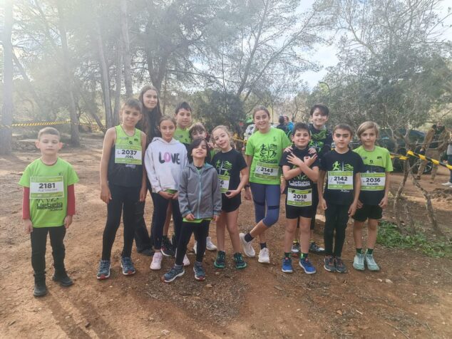 Imagen: Participantes del CE Llebeig en el Minitrail