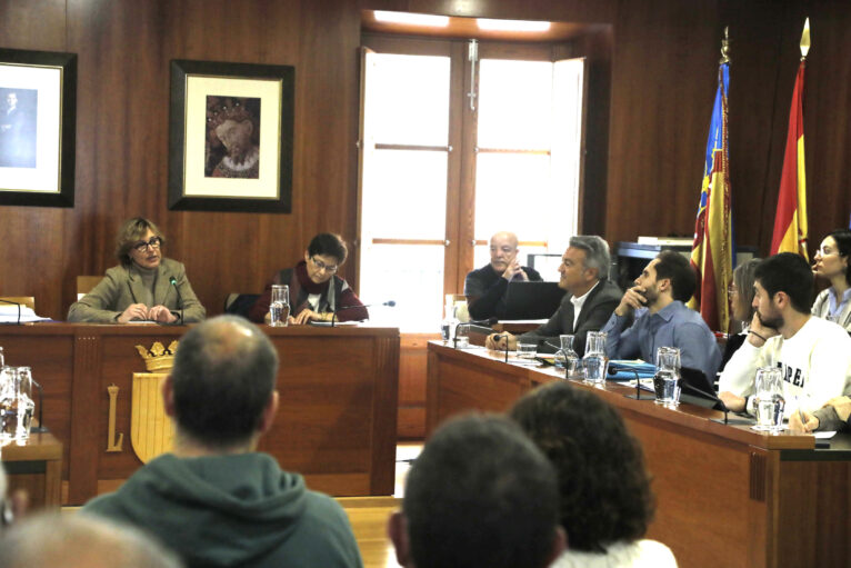 Pleno en Xàbia por la piscina municipal