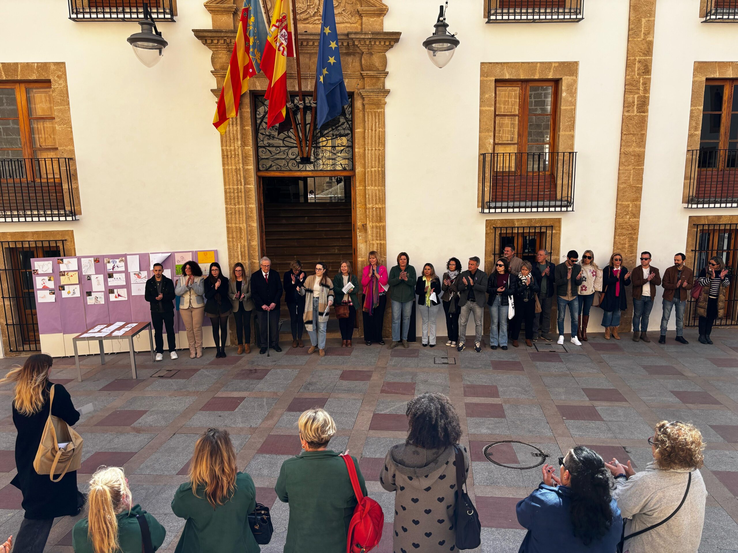 Acto 8M Xàbia 2025 (1)